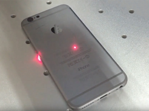 用于 iPhone 手機殼雕刻的光纖激光打標機 用于 iPhone 手機殼雕刻的光纖激光打標機