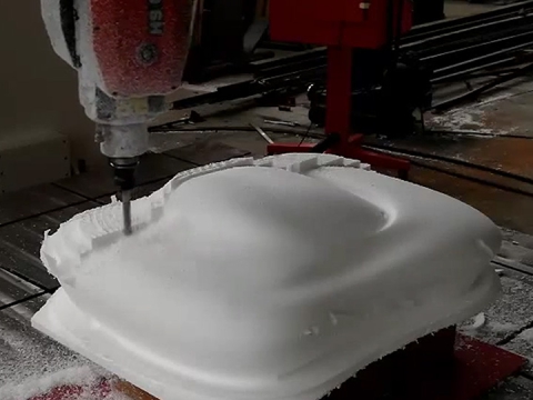 五軸數(shù)控銑刨機切割泡沫3D汽車模具 五軸數(shù)控銑刨機切割泡沫3D汽車模具